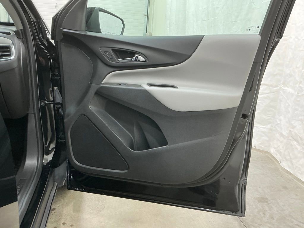 Used 2023 Chevrolet Equinox LT image 29
