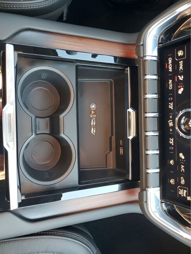 Used 2025 GMC Yukon Denali image 40