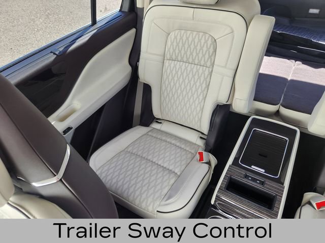 Used 2024 Lincoln Aviator Black Label w/ Dynamic Handling Package AWD/4WD image 16
