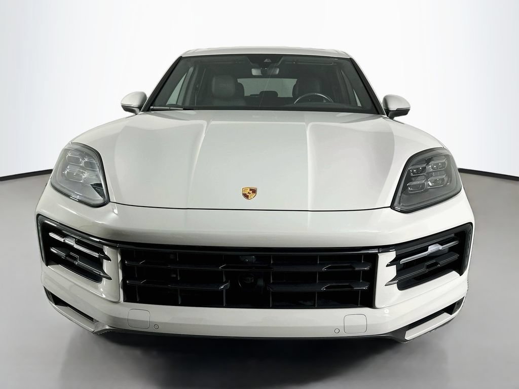 Certified 2024 Porsche Cayenne AWD/4WD image 6