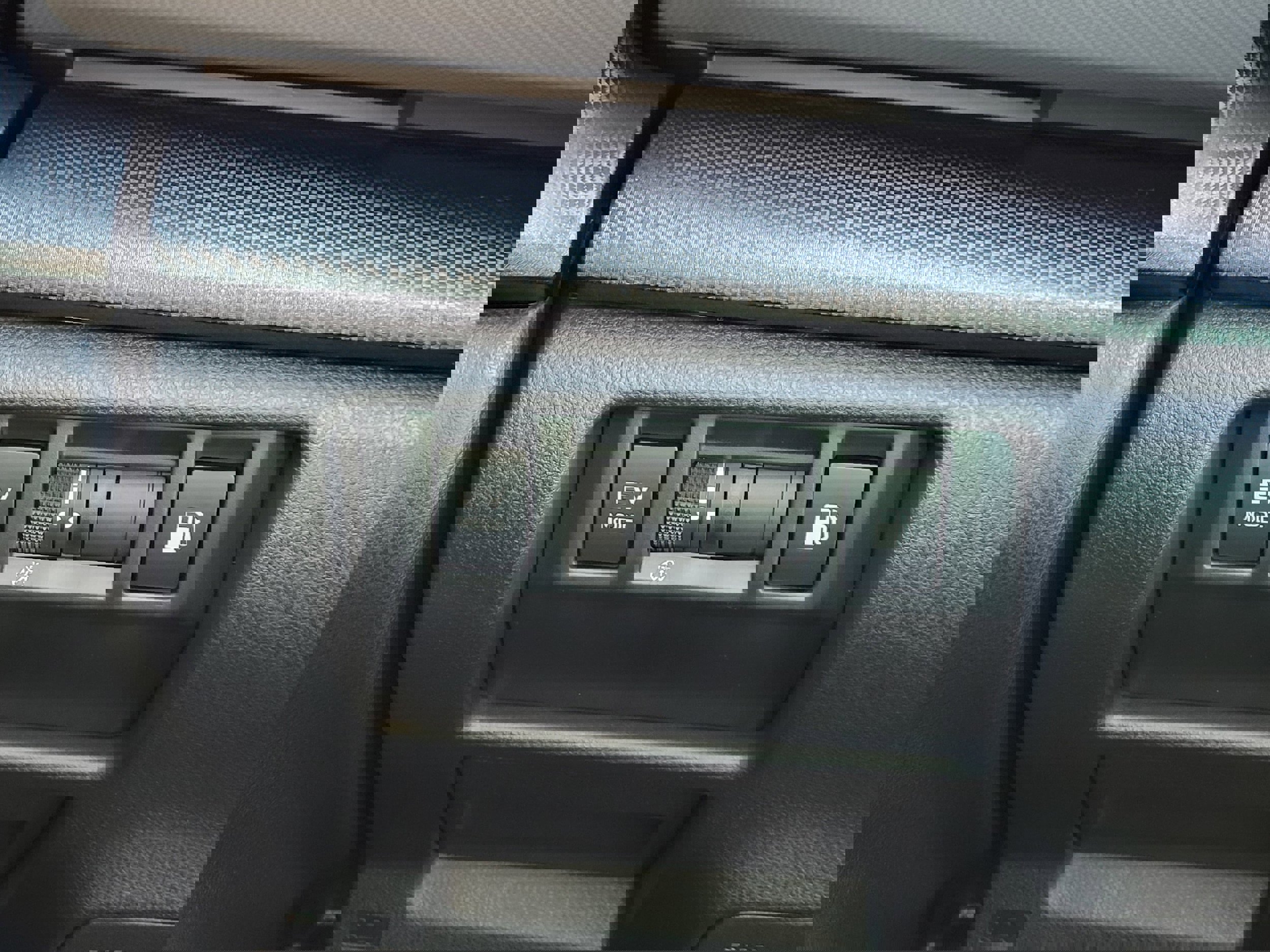 New 2026 Subaru Crosstrek 2.5i Limited w/ Crosstrek Mirror Package image 3