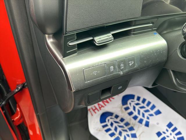 New 2026 Hyundai Kona SE FWD image 12