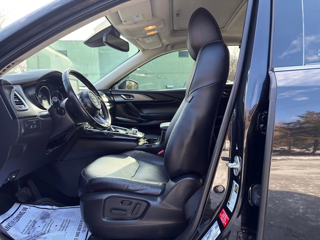 Used 2018 MAZDA CX-9 Touring w/ Touring Premium Package image 13