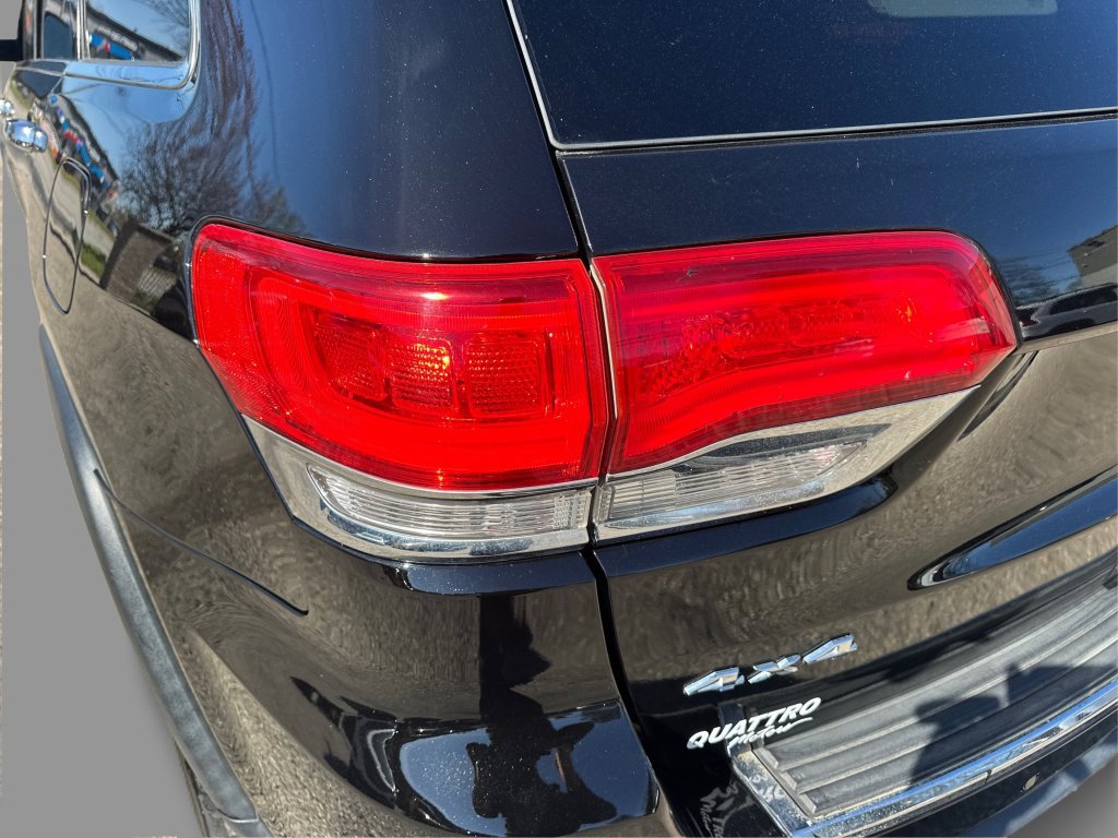 Used 2017 Jeep Grand Cherokee Limited AWD/4WD image 21