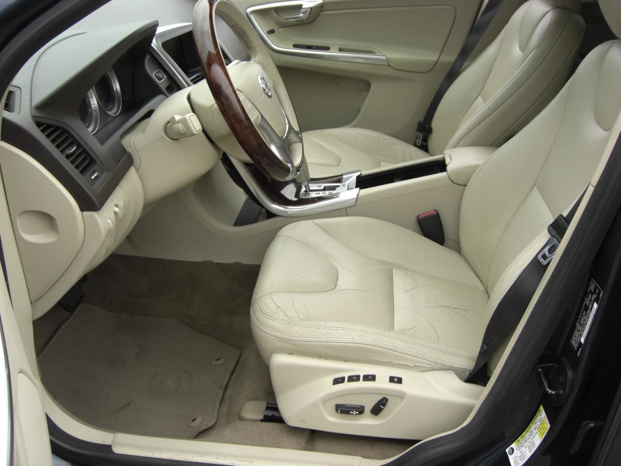 Used 2012 Volvo XC60 3.2 FWD image 22