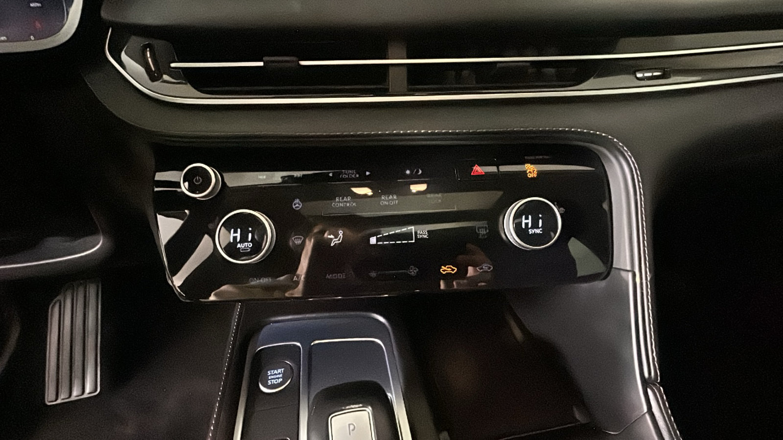 Used 2024 INFINITI QX60 Luxe AWD/4WD image 24