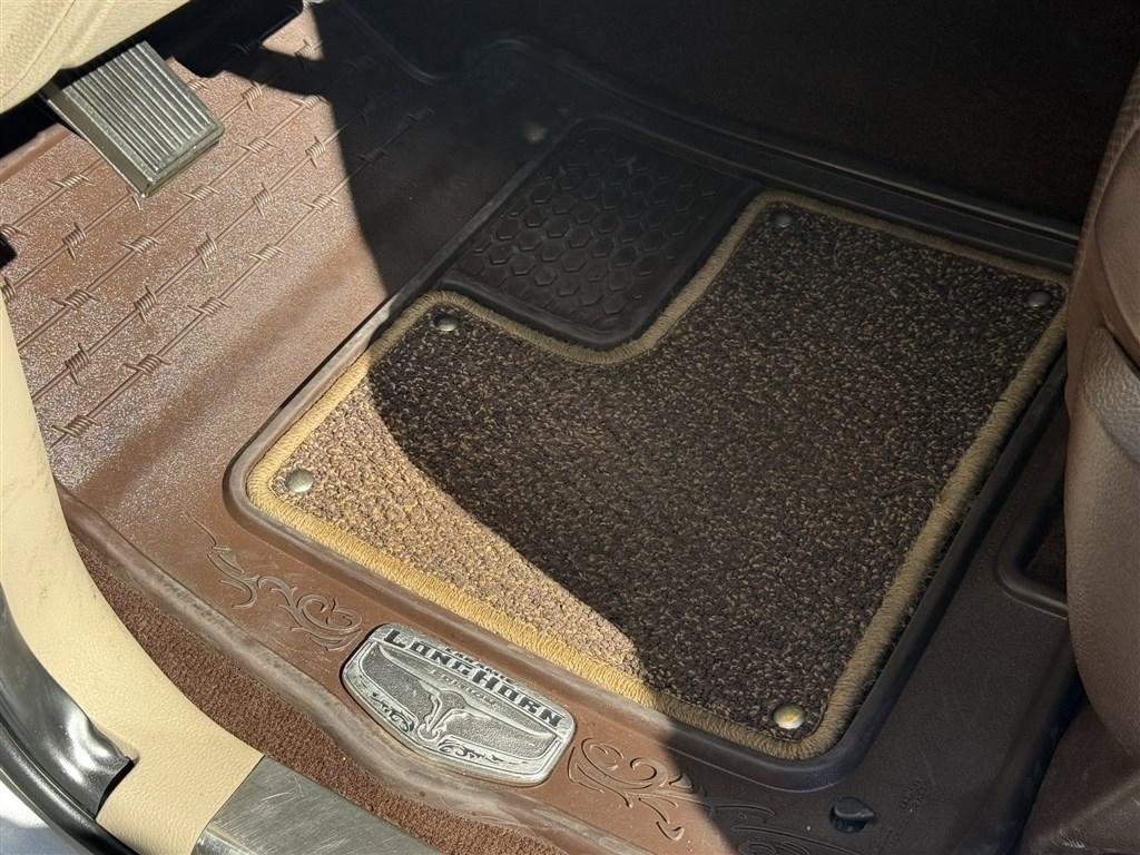 Used 2017 RAM 1500 Laramie Longhorn w/ Convenience Group image 28