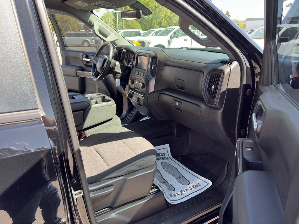Used 2021 Chevrolet Silverado 1500 Custom Trail Boss w/ Midnight Edition AWD/4WD image 23
