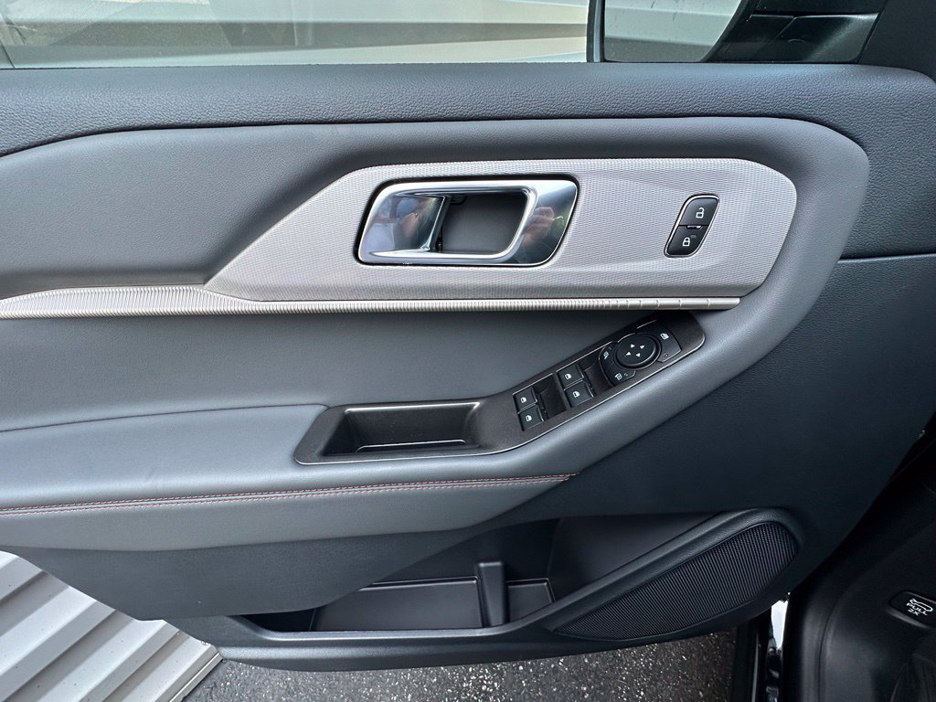 New 2027 Ford Explorer Active w/ Active Comfort Package AWD/4WD image 17
