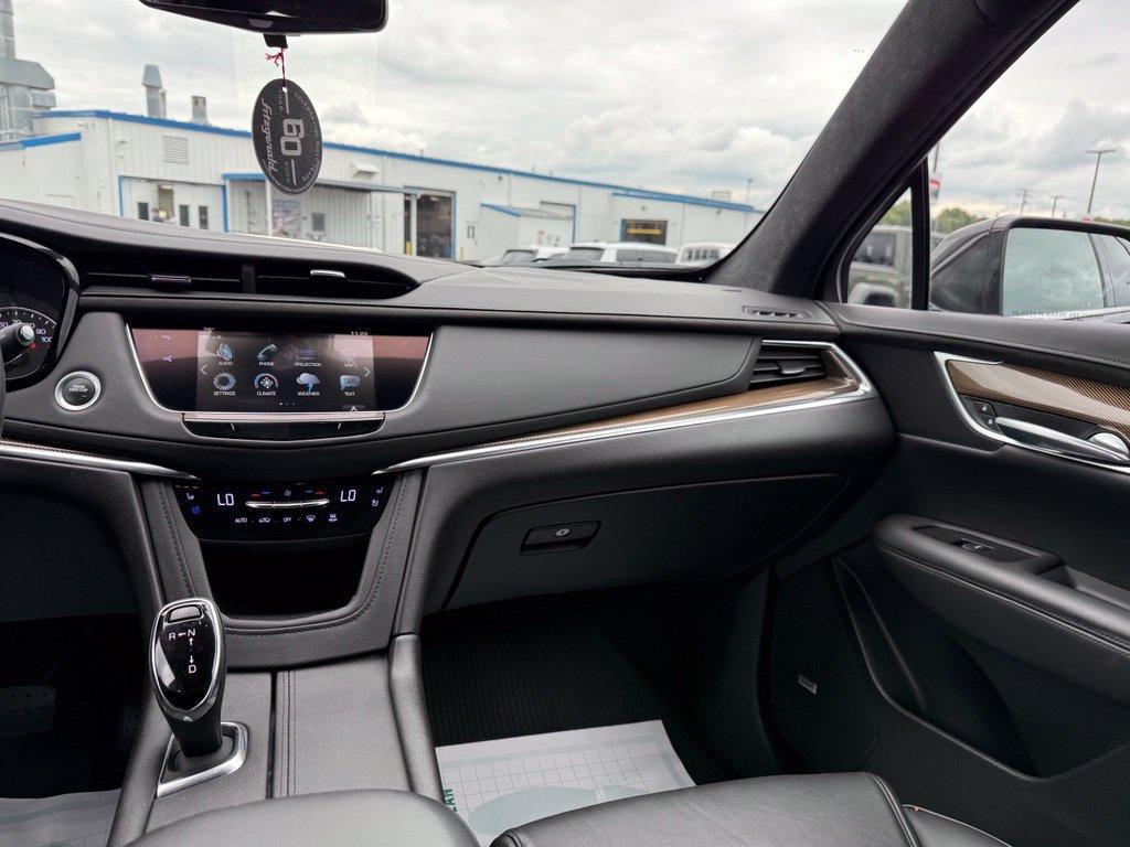 Used 2019 Cadillac XT5 Platinum AWD/4WD image 24