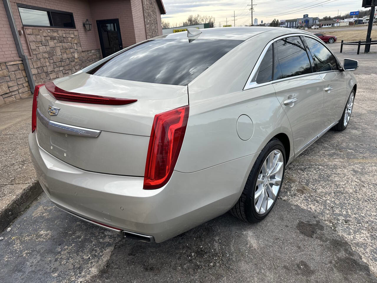 Used 2016 Cadillac XTS Luxury w/ Driver Awareness Package image 9