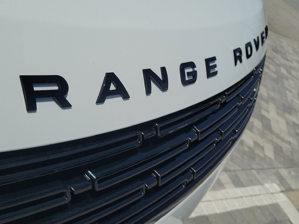 New 2026 Land Rover Range Rover Sport Dynamic SE AWD/4WD image 9