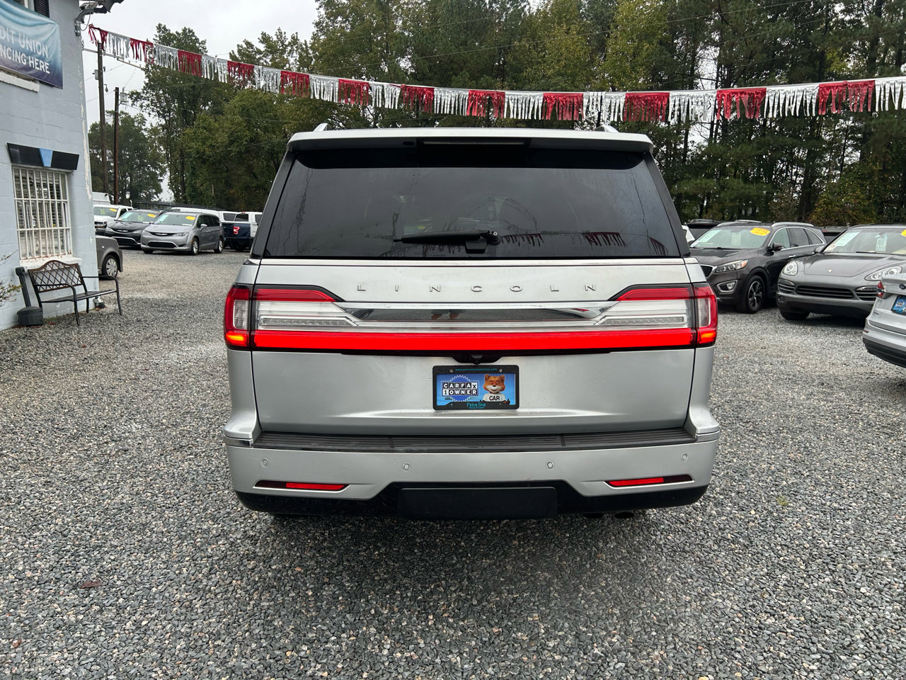Used 2019 Lincoln Navigator Select image 4