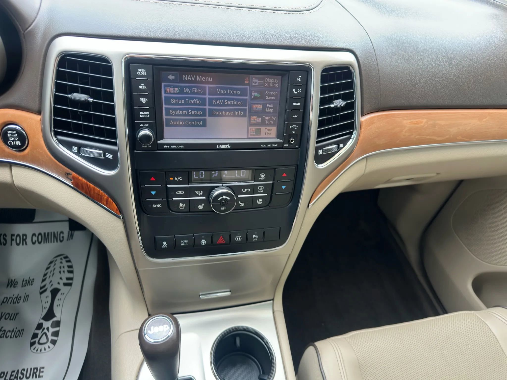 Used 2011 Jeep Grand Cherokee Overland w/ Trailer Tow Group IV image 38