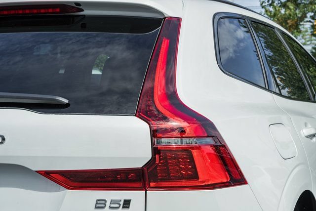 Used 2026 Volvo XC60 B5 Ultra w/ Protection Package Premier AWD/4WD image 6