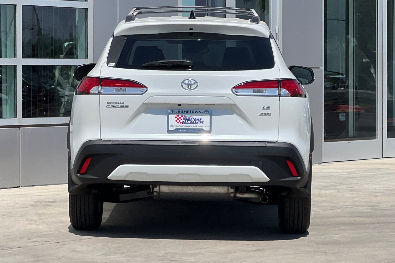 Certified 2025 Toyota Corolla Cross LE image 5