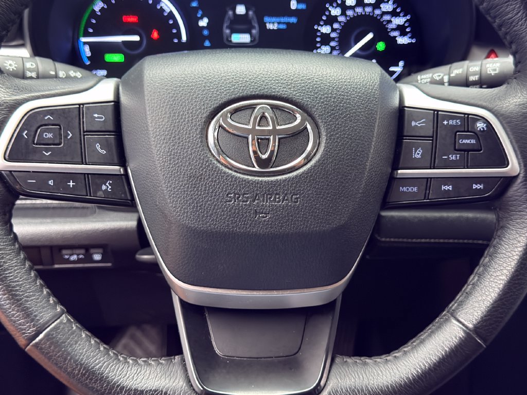 Used 2025 Toyota Sienna XLE w/ XLE Plus Package FWD image 31