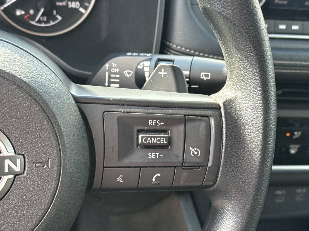 Used 2024 Nissan Rogue S FWD image 29