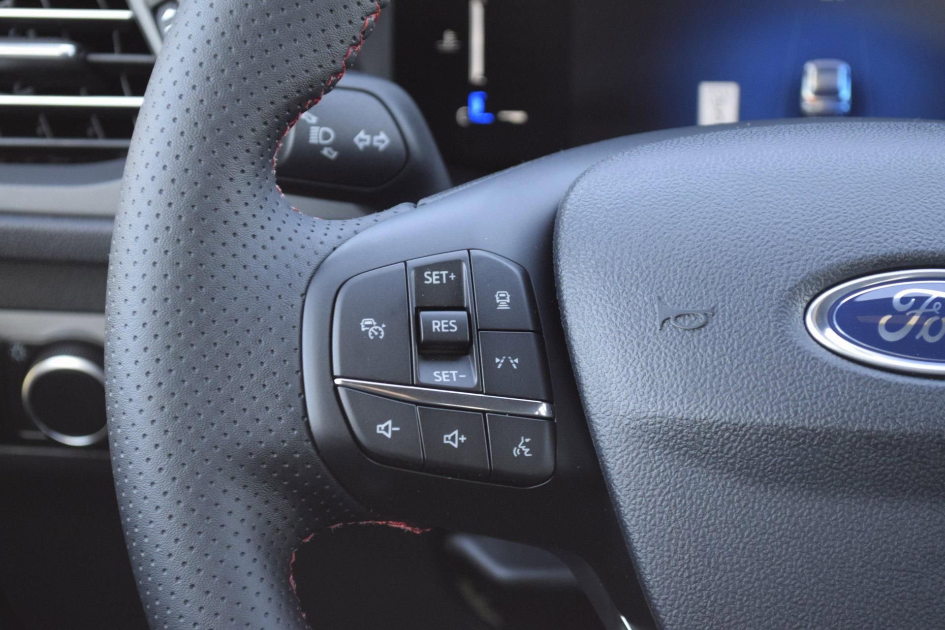 New 2026 Ford Escape ST-Line w/ Tech Pack #1 image 9