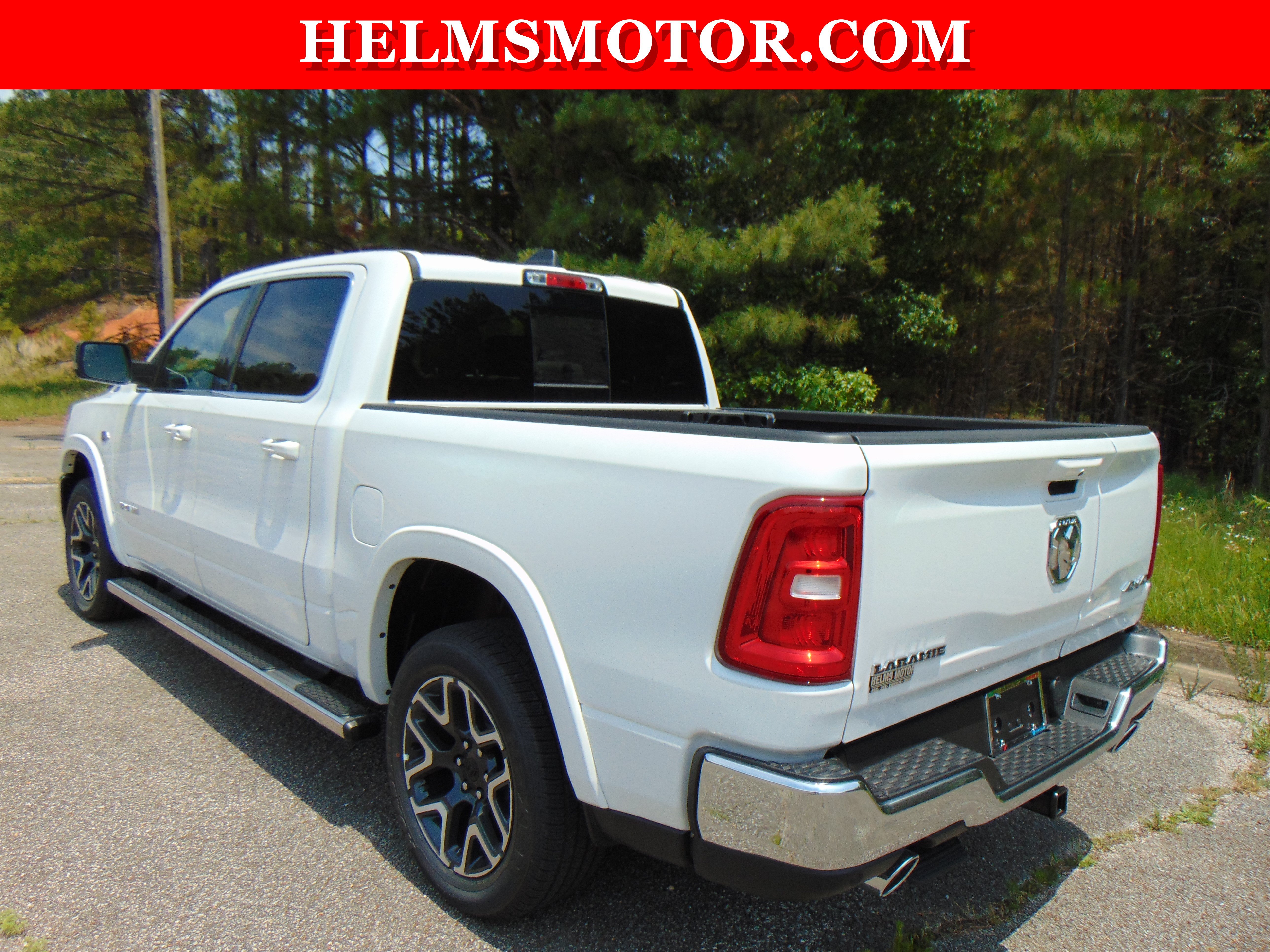 New 2026 RAM 1500 Laramie AWD/4WD image 8