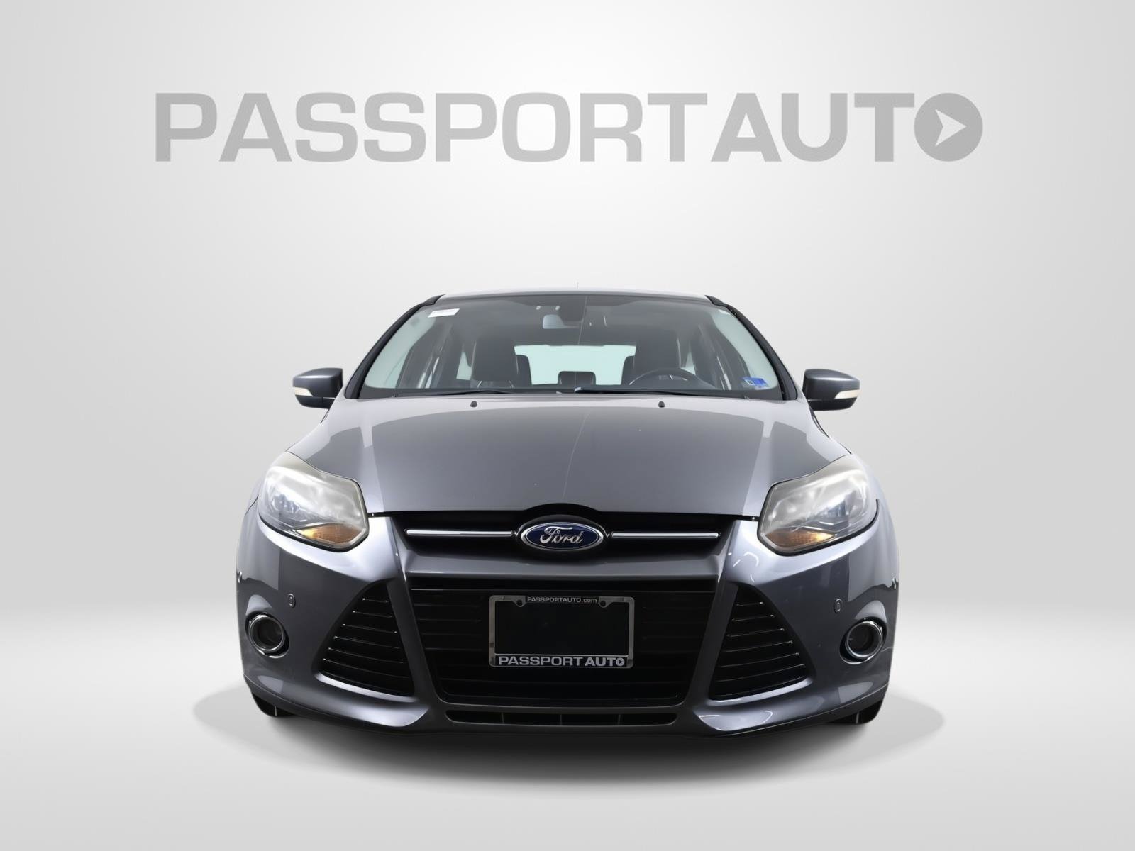 Used 2012 Ford Focus Titanium FWD image 2