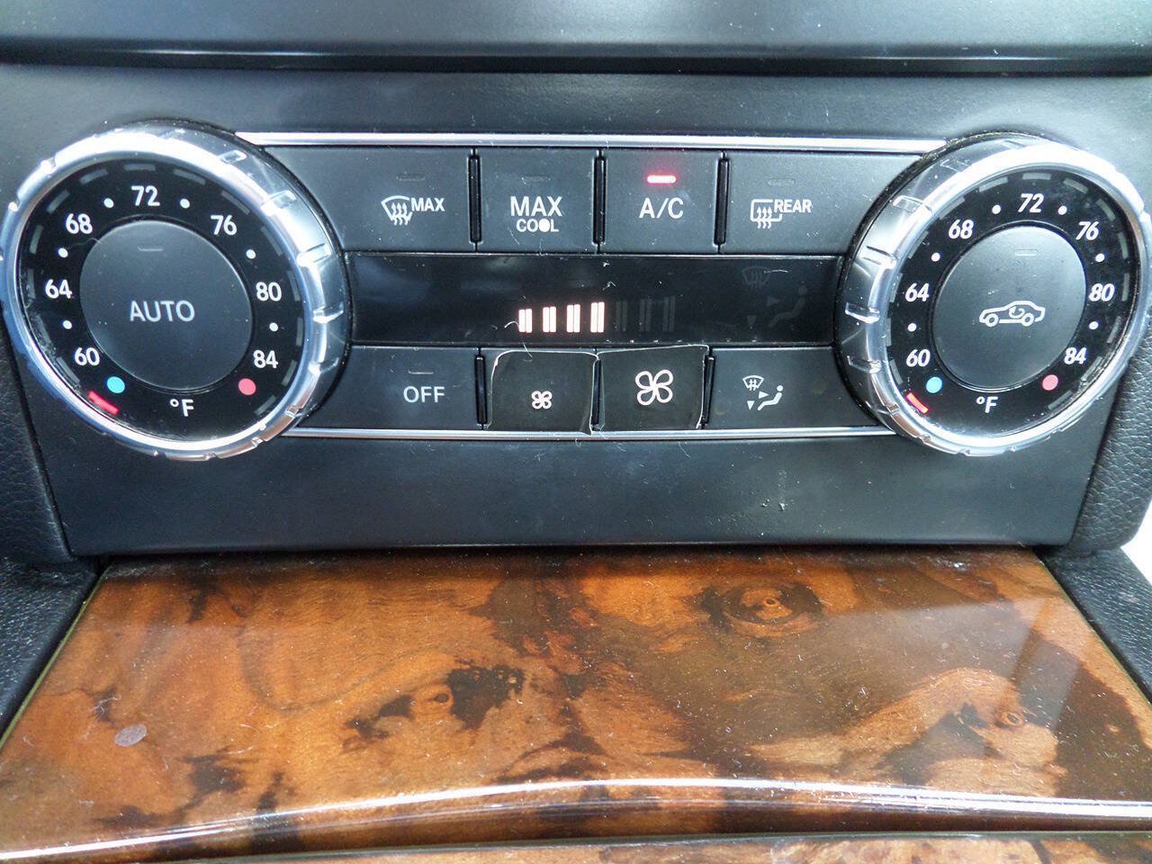 Used 2012 Mercedes-Benz C 250 Sedan image 34