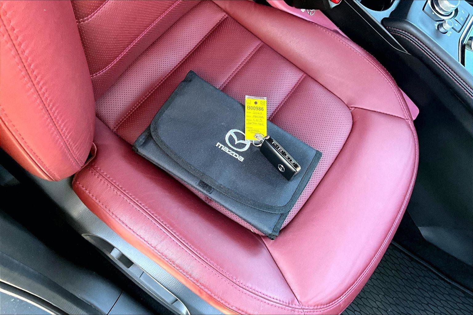 Used 2023 MAZDA CX-5 Carbon Edition image 12