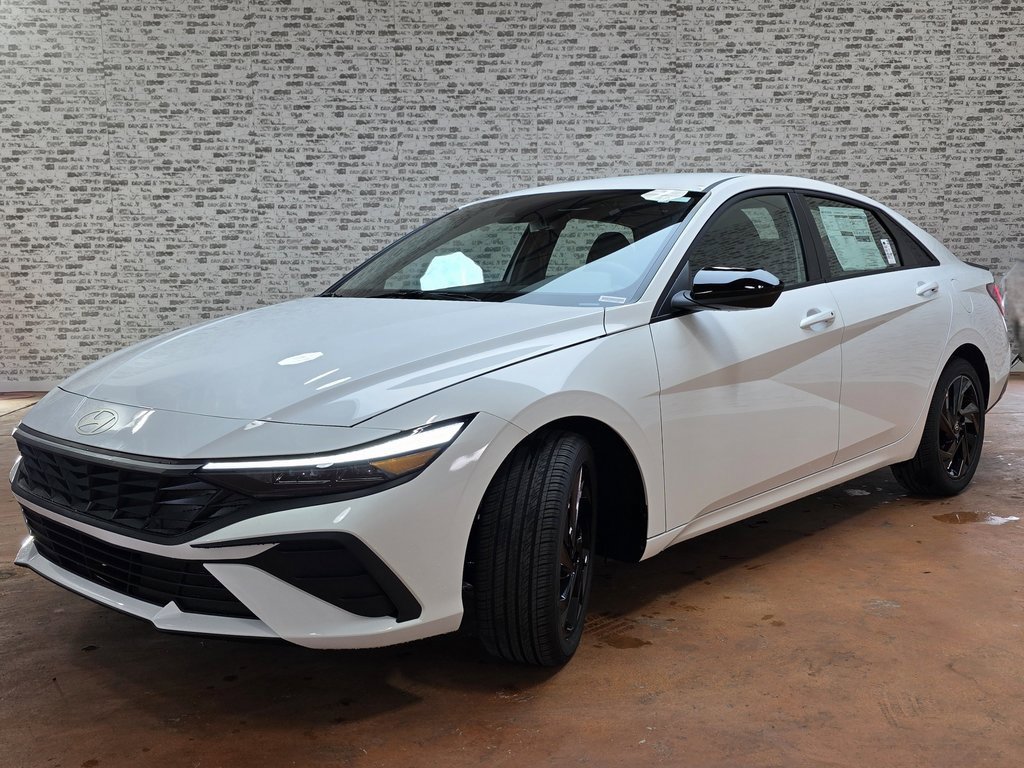 New 2026 Hyundai Elantra SEL Sport image 4