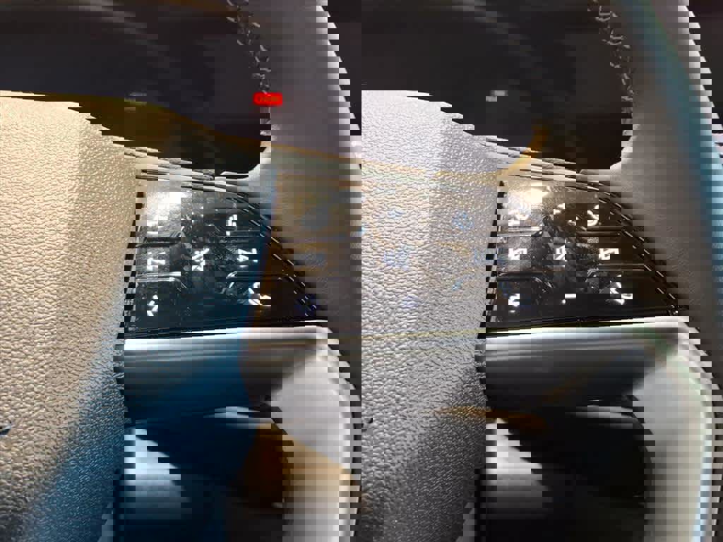 Used 2025 Audi Q5 Premium Plus w/ Premium Plus image 15