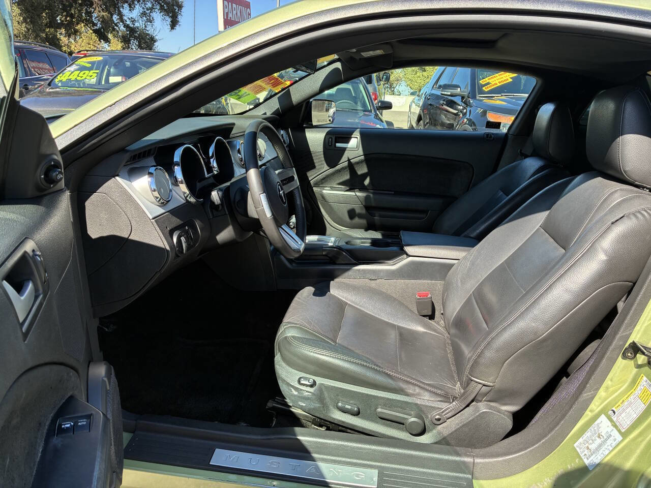 Used 2006 Ford Mustang Premium image 3