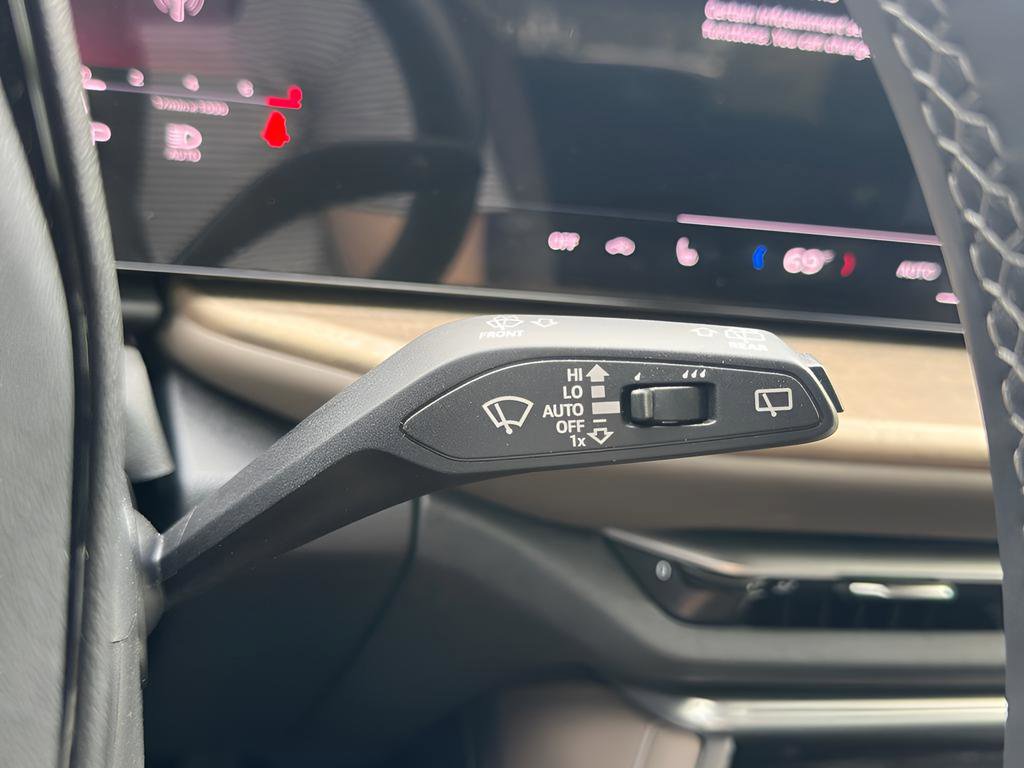 Certified 2025 Audi Q5 Premium w/ Convenience Package image 20