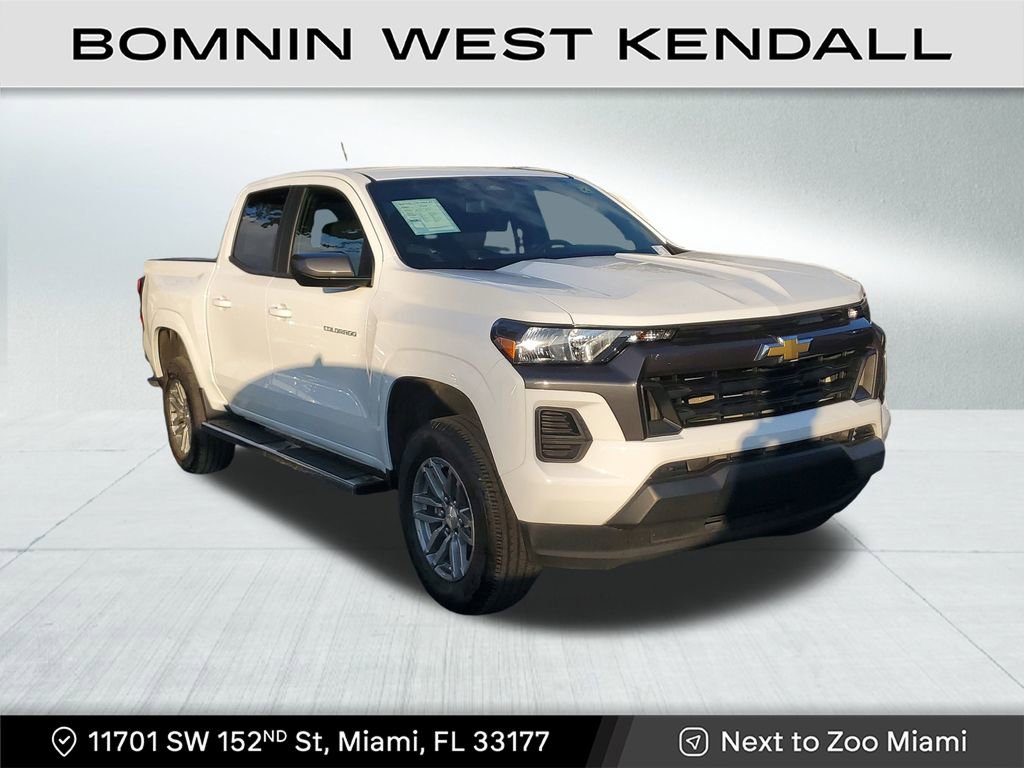 Used 2024 Chevrolet Colorado LT image 1
