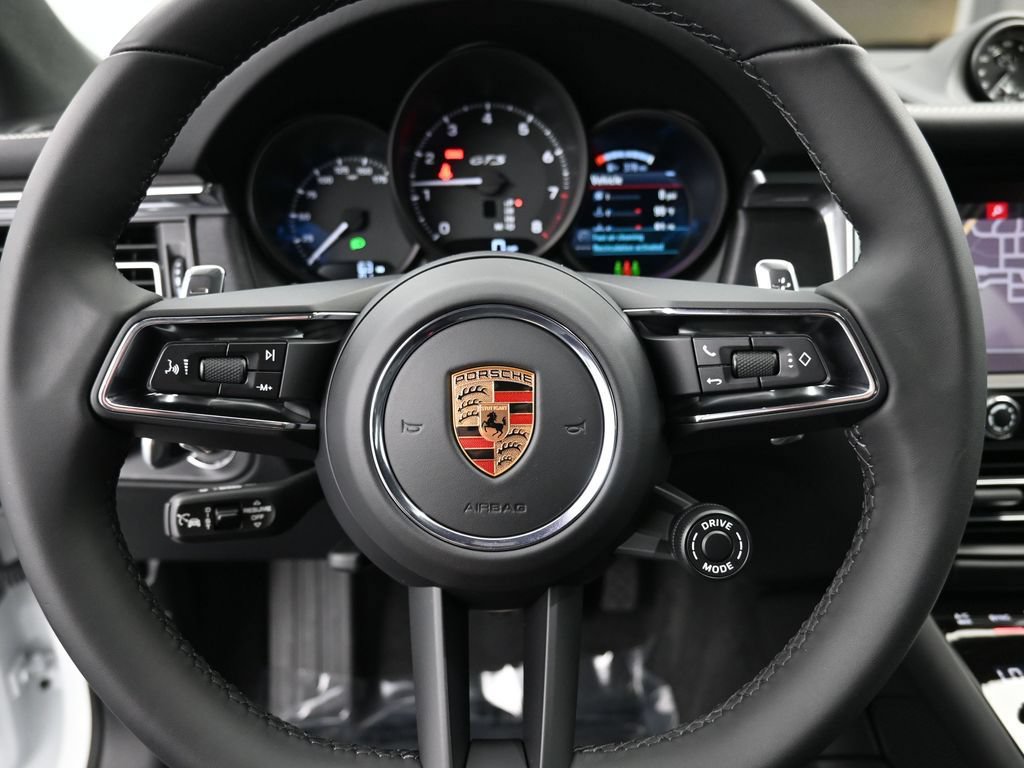 Certified 2025 Porsche Macan GTS AWD/4WD image 29