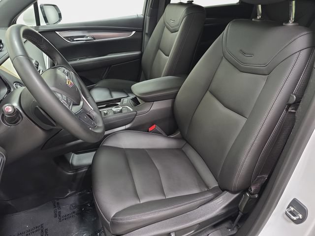 Certified 2024 Cadillac XT5 Luxury FWD image 11