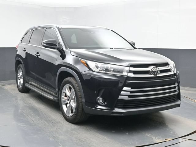 Used 2019 Toyota Highlander Limited FWD image 2