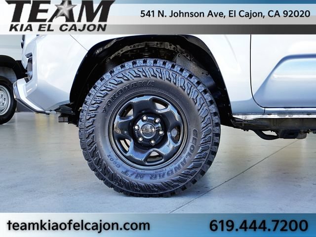 Used 2022 Toyota Tacoma SR AWD/4WD image 8