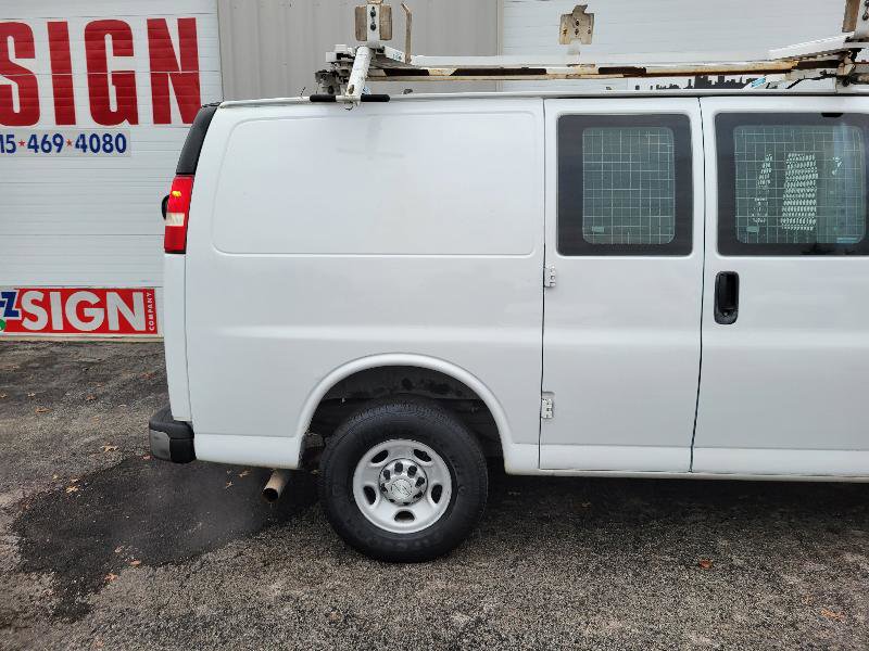 Used 2014 Chevrolet Express 2500 image 14