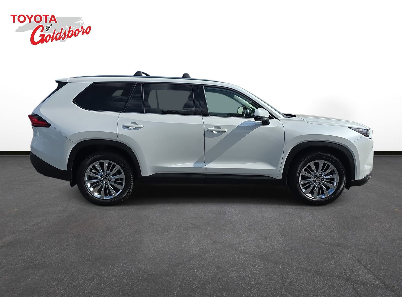 Used 2024 Toyota Grand Highlander AWD image 4
