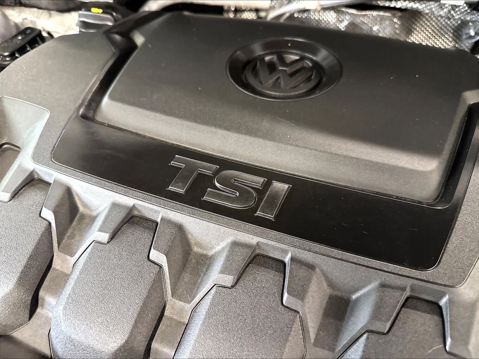 Used 2023 Volkswagen Tiguan SEL R-Line AWD/4WD image 34