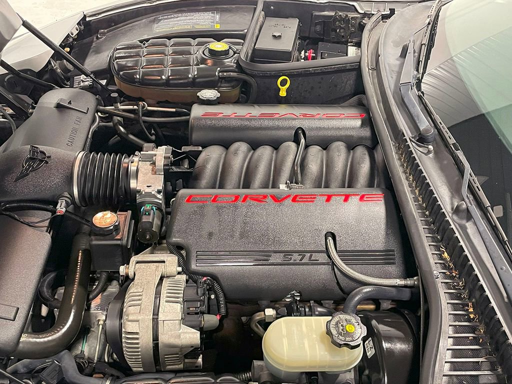 Used 2000 Chevrolet Corvette Convertible w/ Performance Handling Pkg image 22