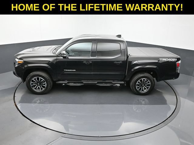 Used 2021 Toyota Tacoma TRD Sport w/ TRD Premium Sport Package AWD/4WD image 60