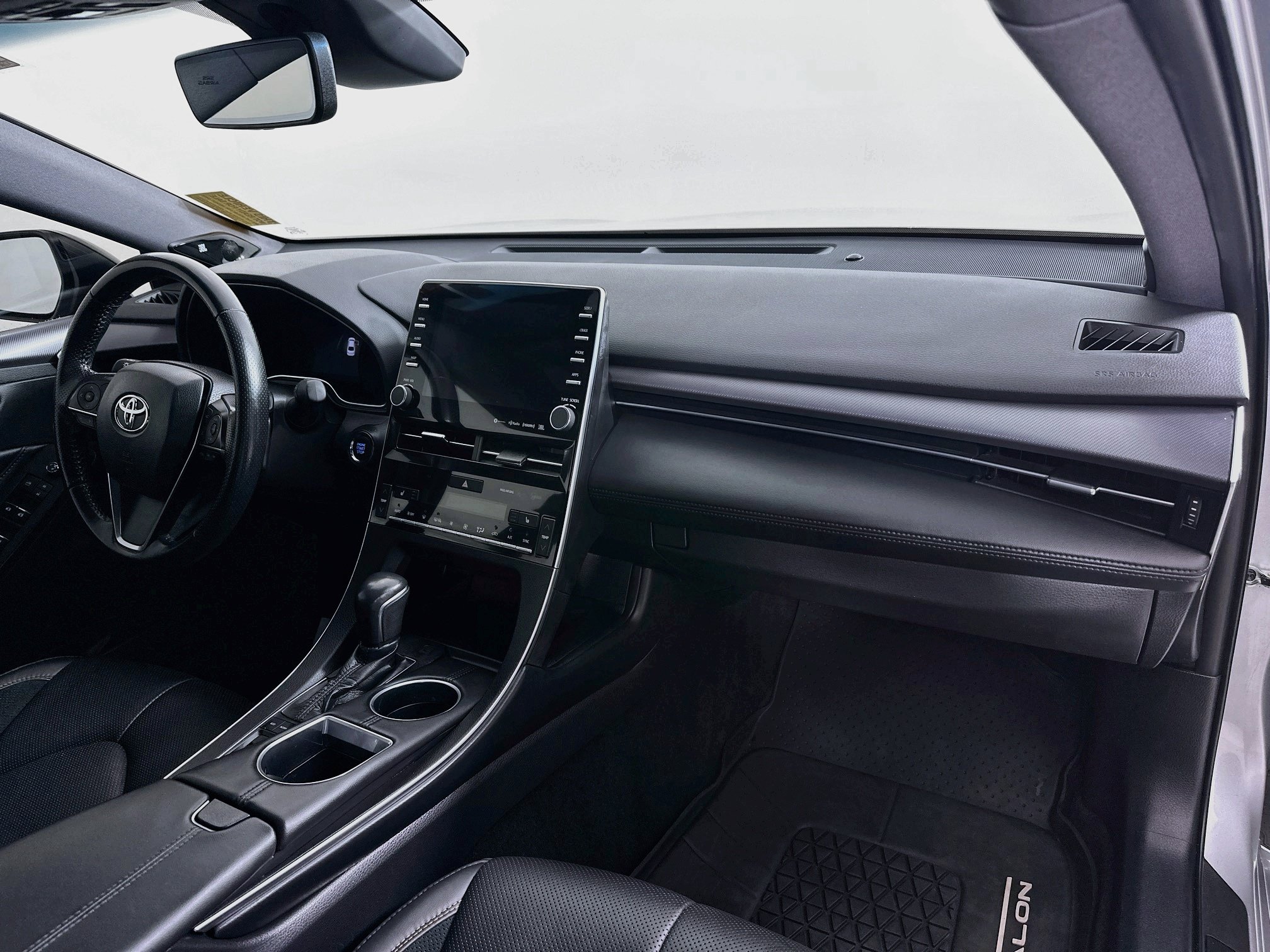 Certified 2021 Toyota Avalon XSE FWD image 29