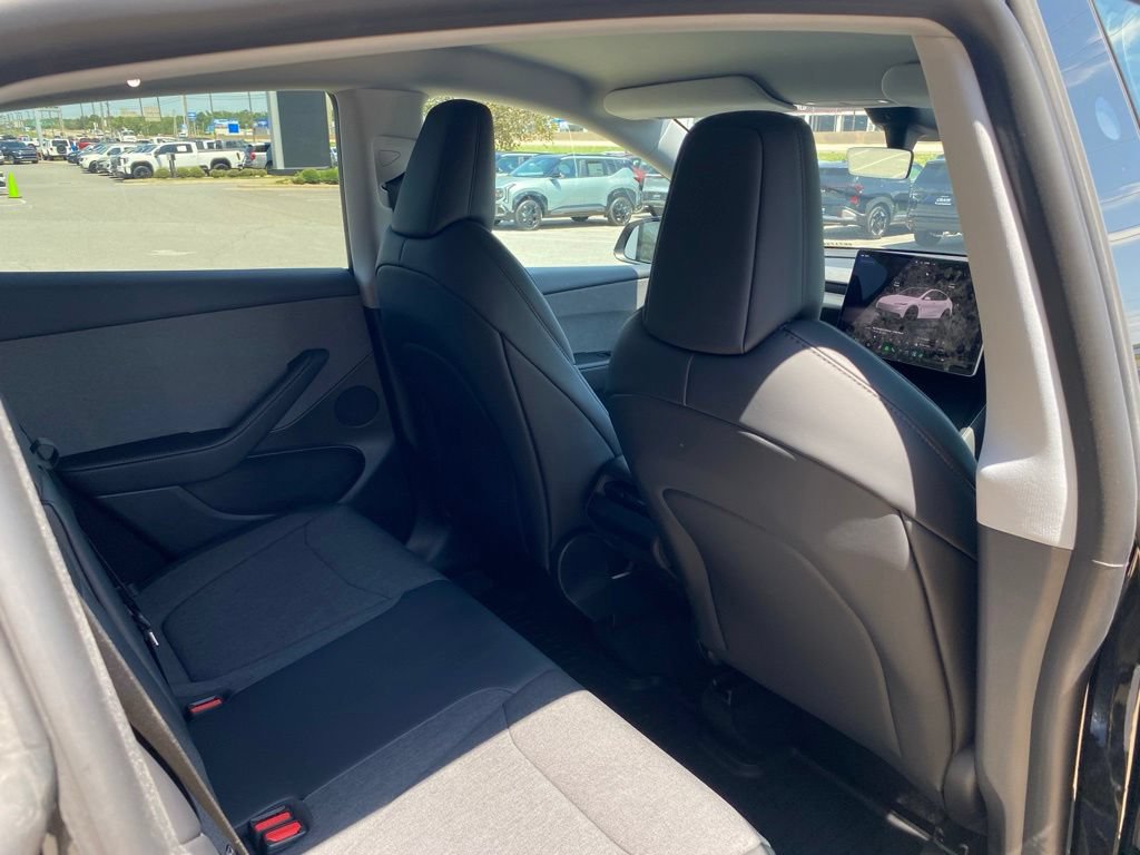 Used 2026 Tesla Model Y 2WD image 30