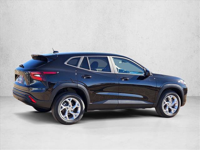 New 2026 Chevrolet Trax LS w/ LS Convenience Package FWD video 2
