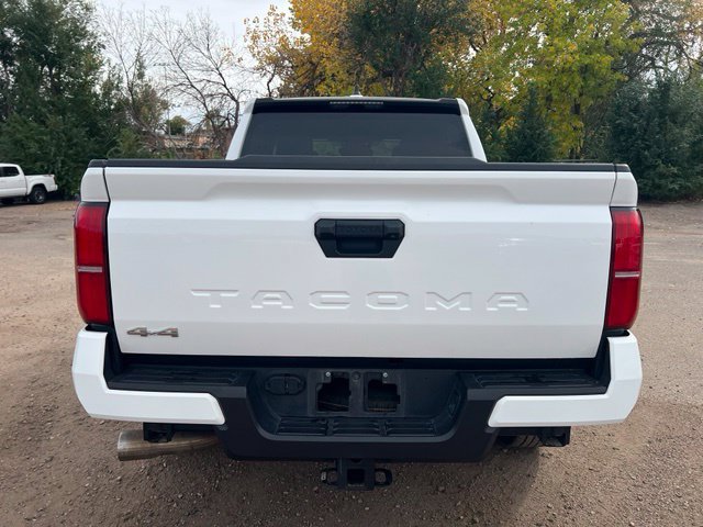 Used 2025 Toyota Tacoma SR5 AWD/4WD image 4