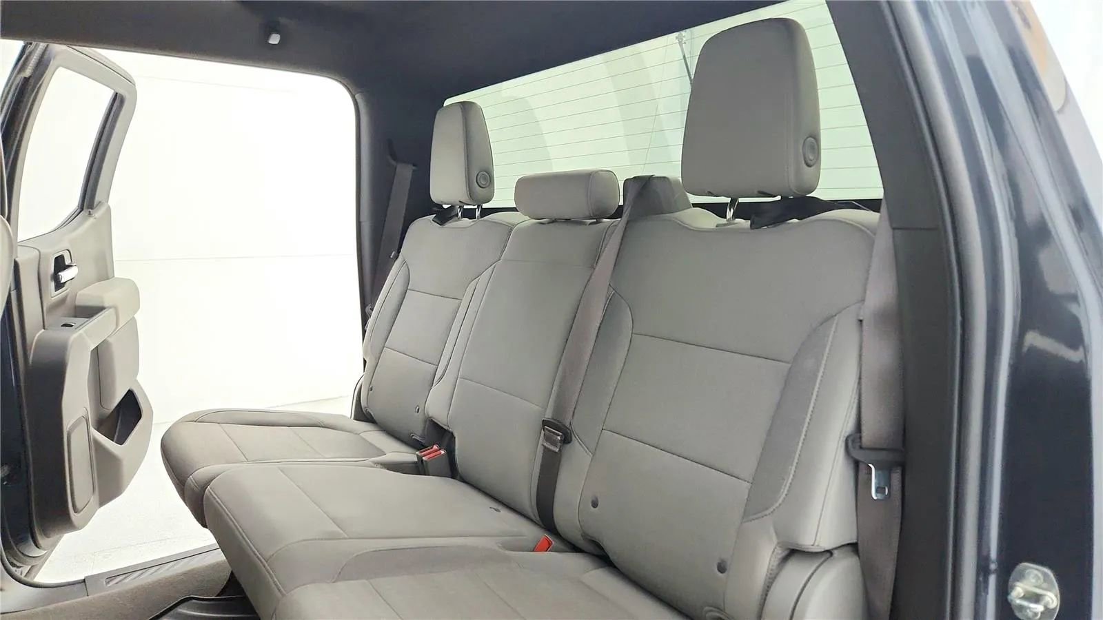 Used 2021 Chevrolet Silverado 1500 LT image 34