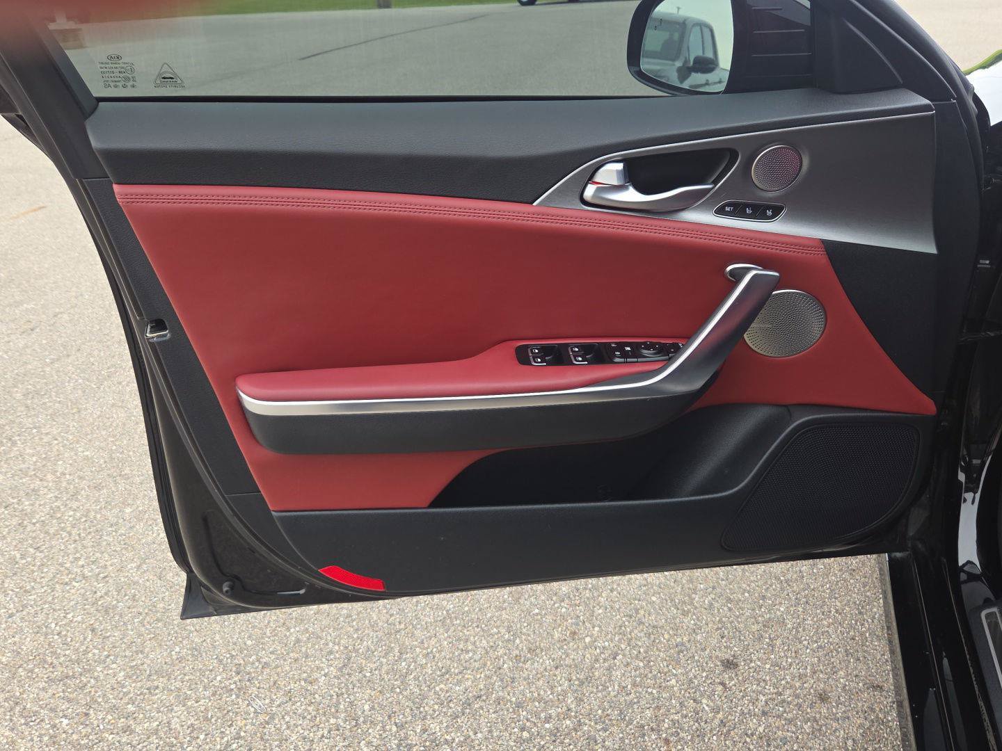 Used 2021 Kia Stinger GT1 AWD/4WD image 15