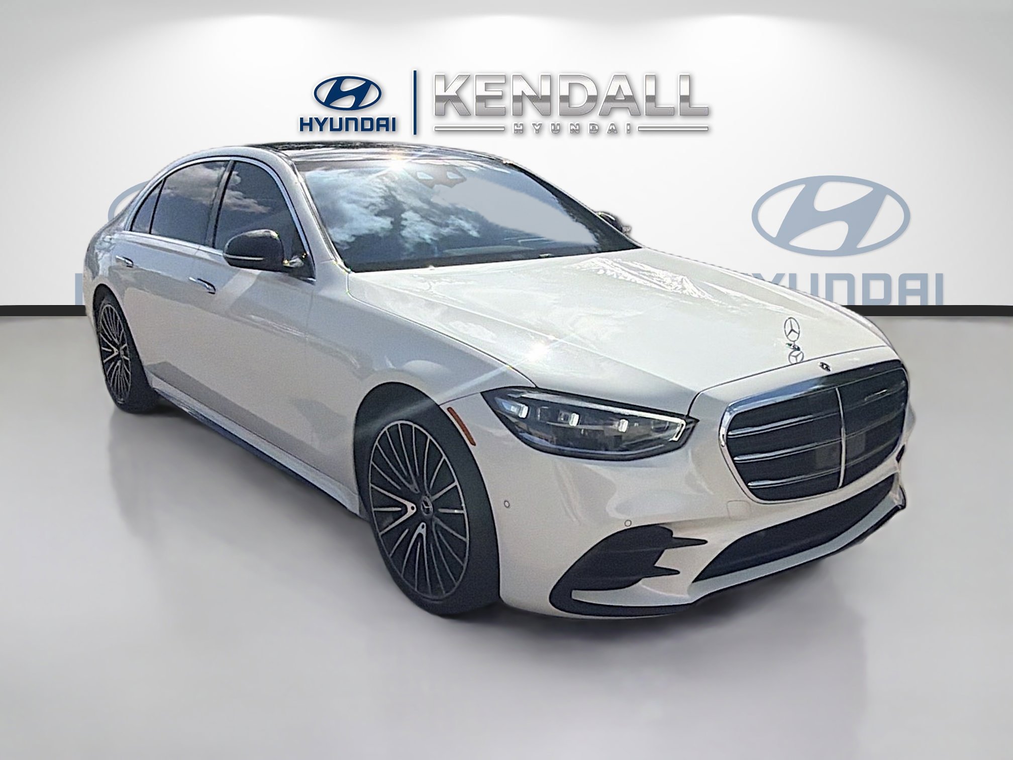 Used 2022 Mercedes-Benz S 580 4MATIC Sedan w/ AMG Line Package image 1
