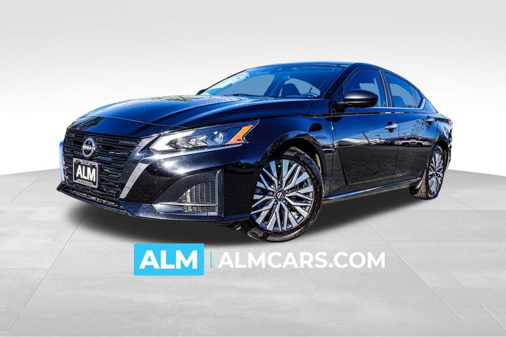Used 2024 Nissan Altima 2.5 SV FWD image 1