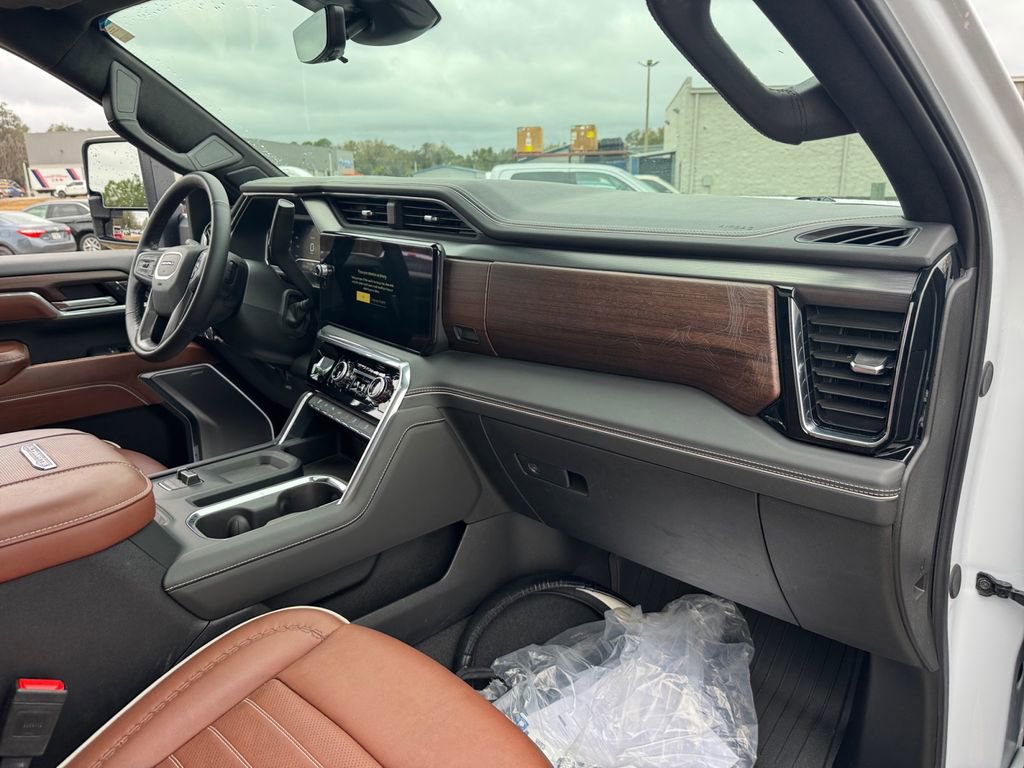 Used 2025 GMC Sierra 2500 Denali Ultimate image 19